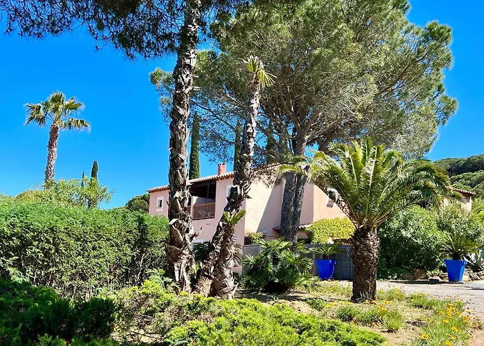 Cheap hotel: Village Vacances De Ramatuelle - Le Sentier Des Pins