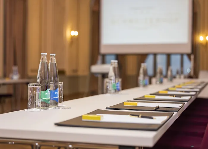 Luxury hotel only: Hotel Schweizerhof Luzern