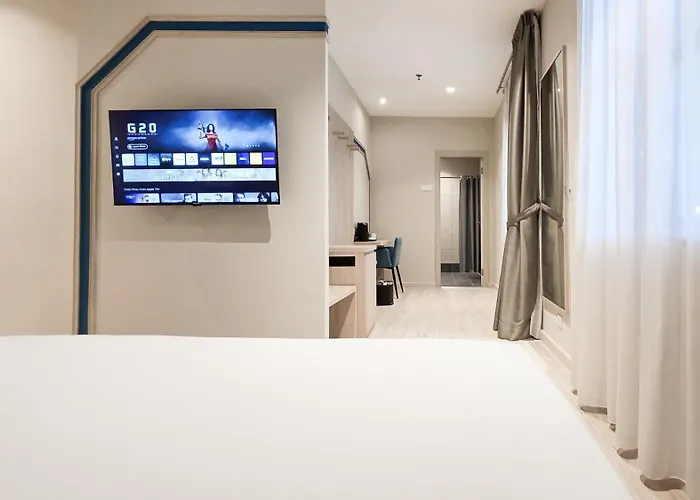 Сity center hotels Fives Meldrum