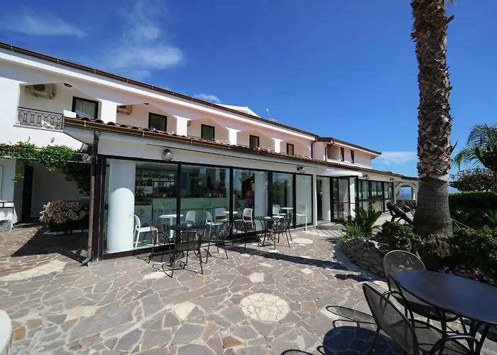Marinella - Private Free Parking - Grotticelle Beach 200 M