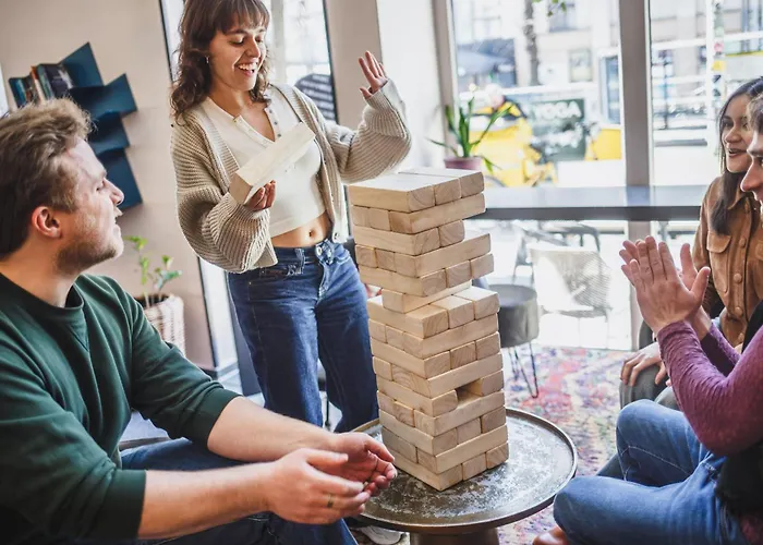 Albergue: The Circus Hostel