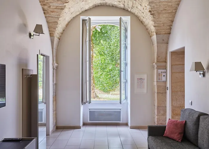 4 sterren hotel: Appart'hôtel Odalys City - Dijon Centre Les Cordeliers