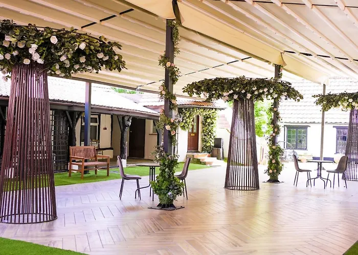 The Courtyard Lodge