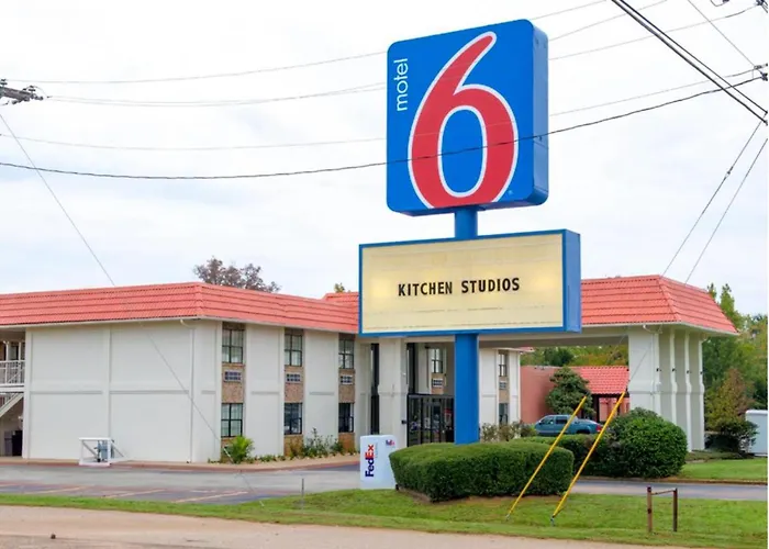 Hotel: Motel 6-Palestine, Tx