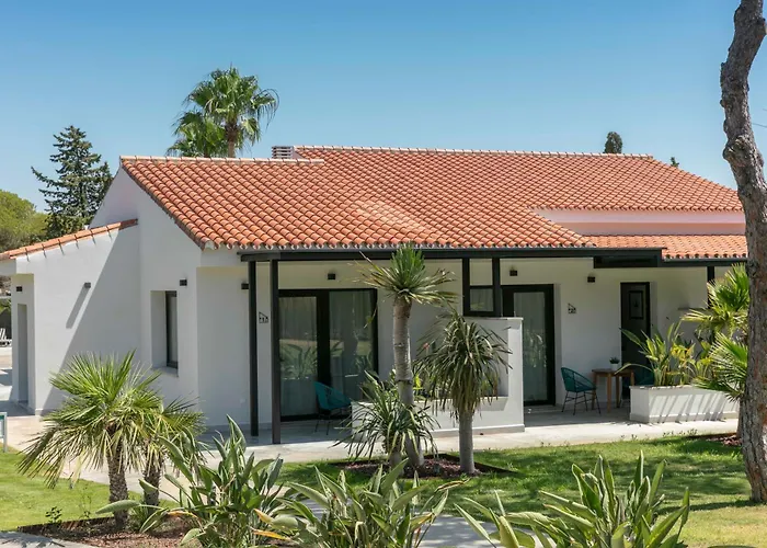 Hotel cerca del colegio: Alojamiento rural FINCA AZUCENA SUITE only adults