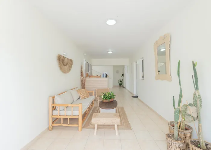 Location Maison Vacances Tsambikos Apts