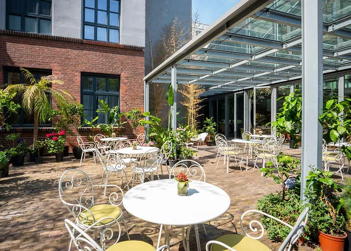 Luxury hotel only: Sly Berlin