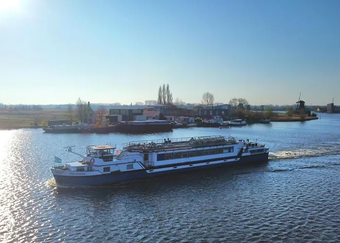 Botel Clair D'Etoile