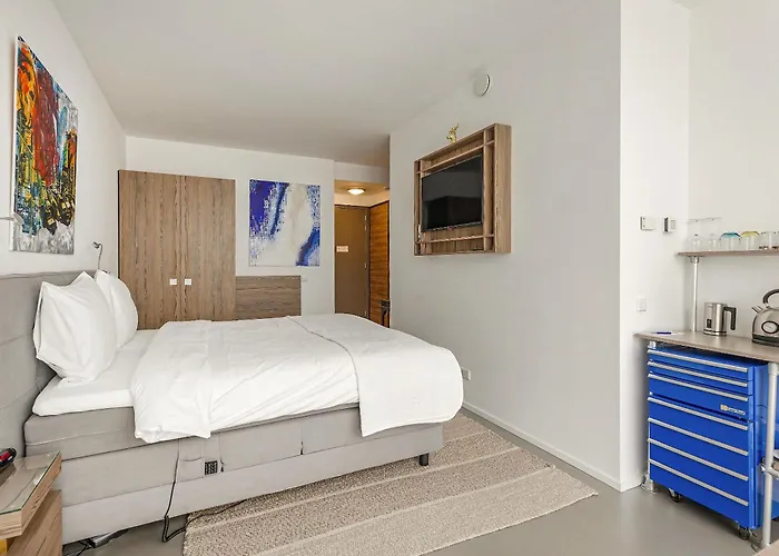 Black Jack Suites