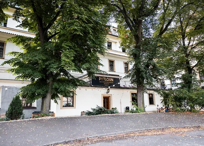 Luxe hotel: Pytloun Old Armoury Hotel Prague, Stara Zbrojnice