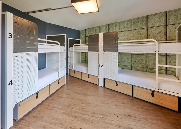 Lodging Generator Paris