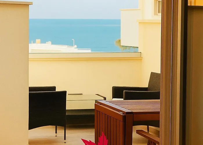 Central hotel: Orange Dream 1