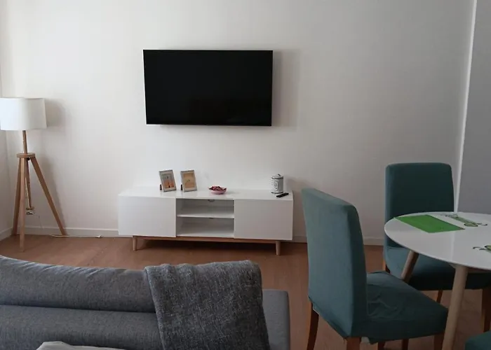 6 Apartments S
