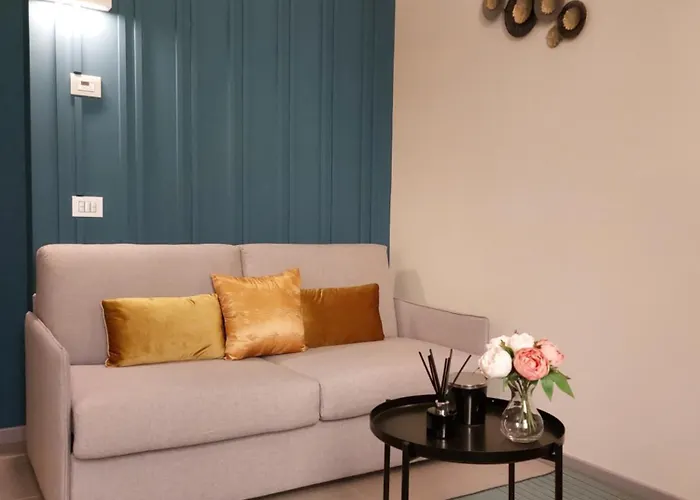 6 Apartments S