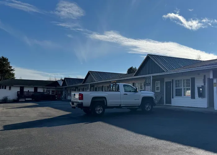 Cheap hotel: Lincoln Inn Fredericton
