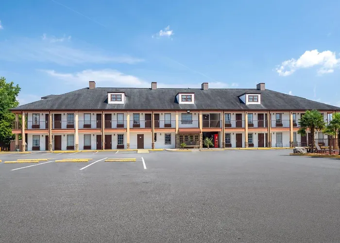 Motel: Baymont By Wyndham Commerce Ga Near Tanger Outlets Mall