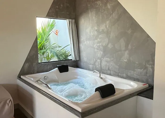 Quattuor Cabanas. Privacidade e conforto com hidromassagem