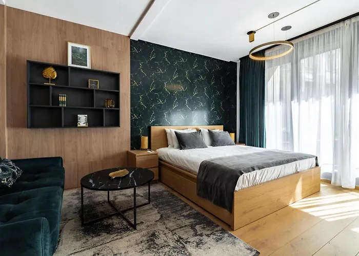 Emerald Downtown Luxury Suites By Continental Group