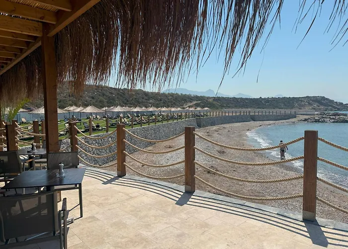  Korineum Golf & Beach Resort