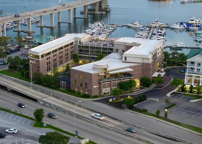 Cheap hotel: Hilton Garden Inn Charleston Waterfront/Downtown