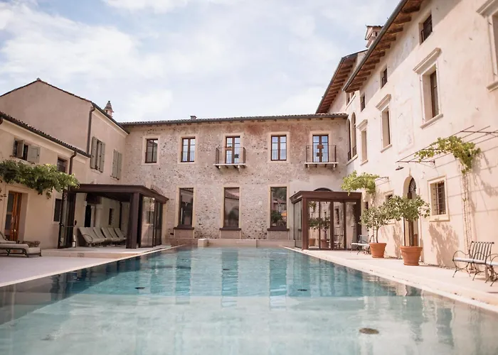  Corte Regia Relais & Spa