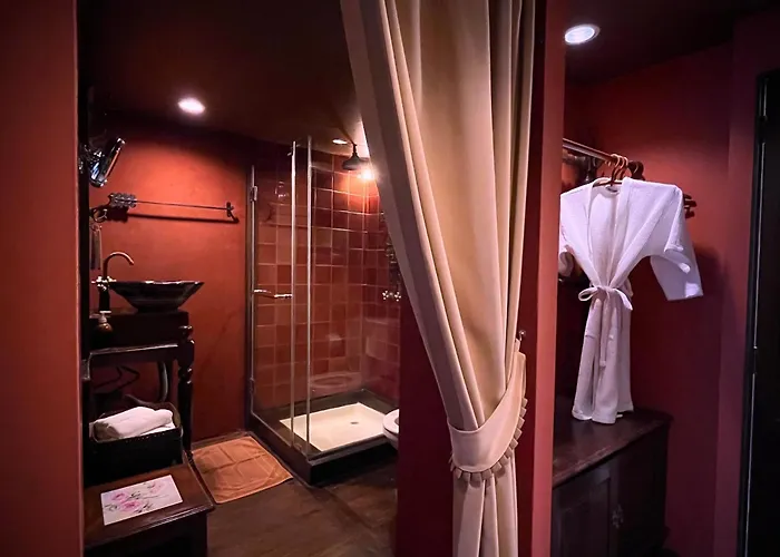 Old Capital Bike Inn - Sha Certified