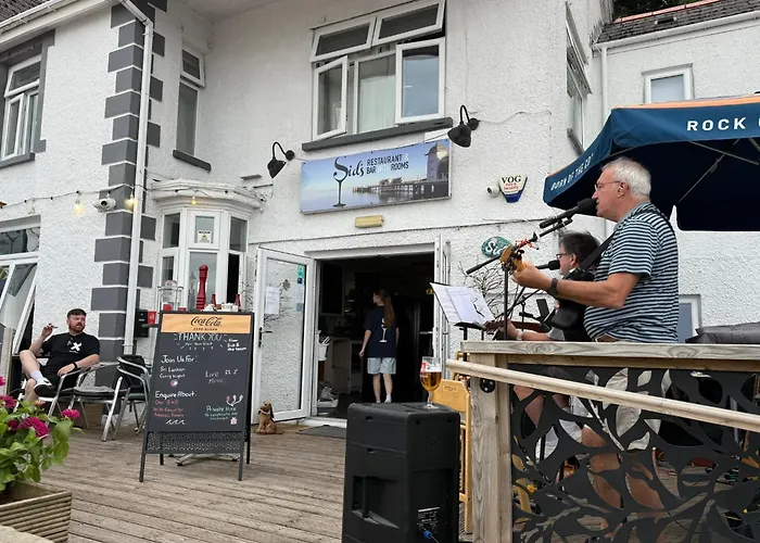 Sid'S Restaurant And Bar With Rooms