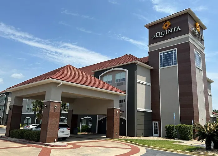 Luxury hotel only: La Quinta By Wyndham Macon West