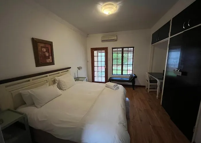 Leruo'S Guest House