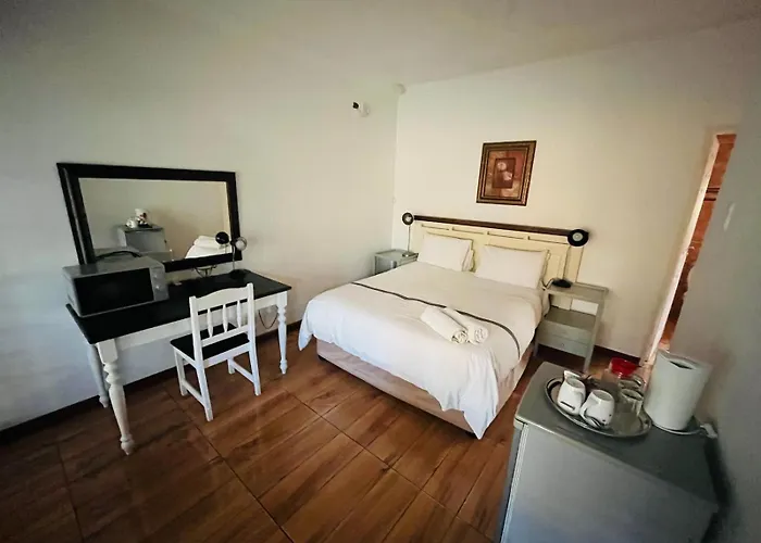 Leruo'S Guest House