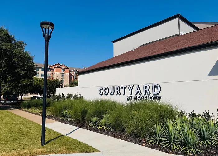Courtyard By Marriott Waco