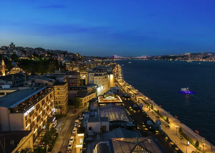 Lodge: Novotel Istanbul Bosphorus Hotel
