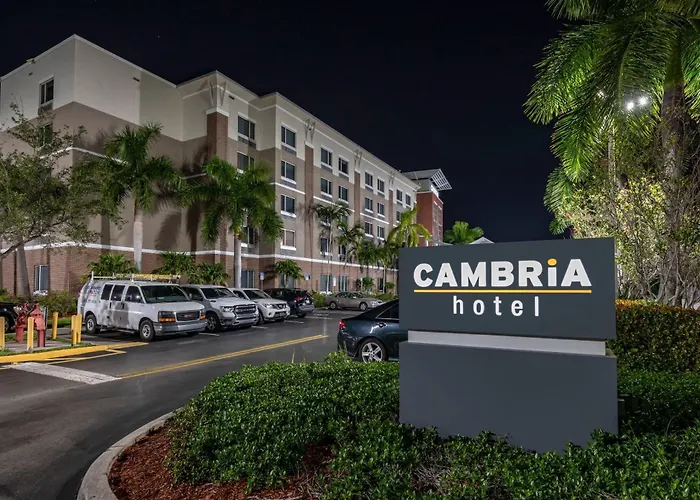 Jacuzzi hotel: Cambria Hotel Ft Lauderdale, Airport South & Cruise Port