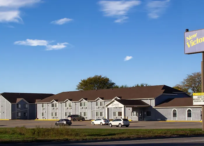 New Victorian Inn & Suites-