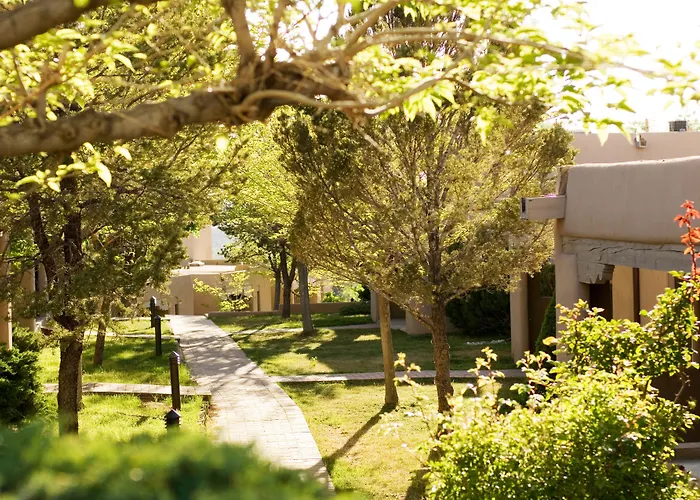 Fort Marcy Suites By All Seasons Resort Lodging
