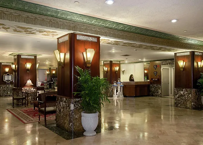Hilton Cincinnati Netherland Plaza