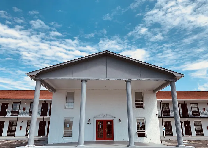 Vacation rental: Econo Lodge Crystal Coast