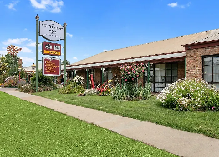 The Settlement Historic Hotel