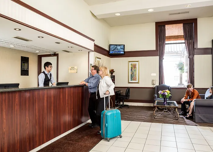 Emerald & Suites Calgary Airport