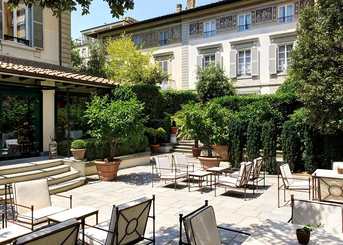  Regency - Small Luxury s Of The World