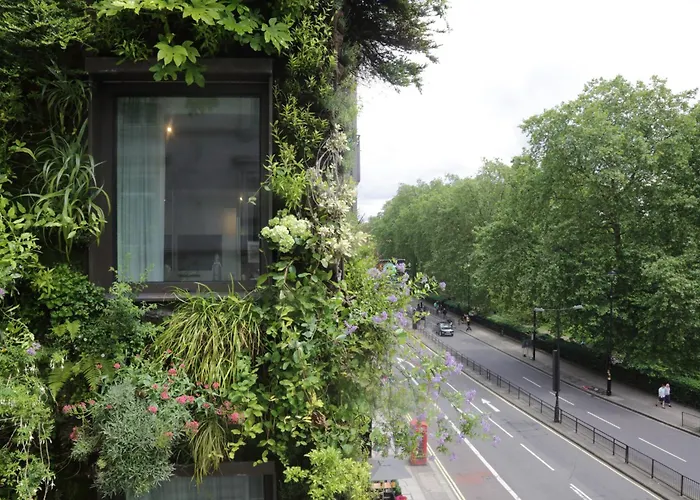 Athenaeum & Residences