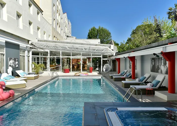 Hotel Arles Plaza