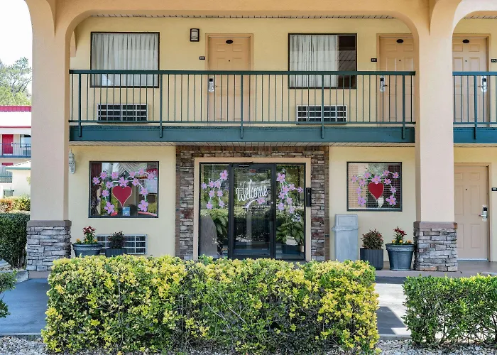 Days Inn By Wyndham Macon I-475