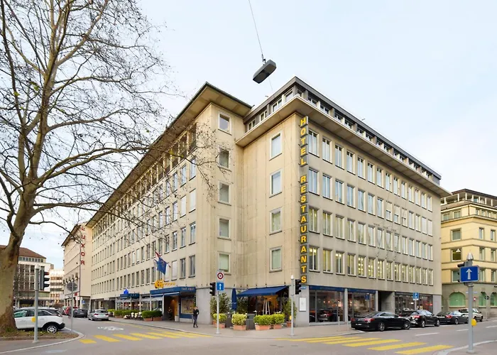 Hotel con tenis: Glaernischhof By Trinity