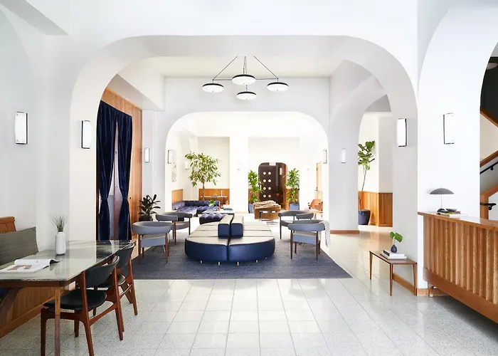 Luxury hotel only: Tilden Hotel