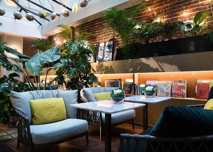 Resort: Hotel Le Six