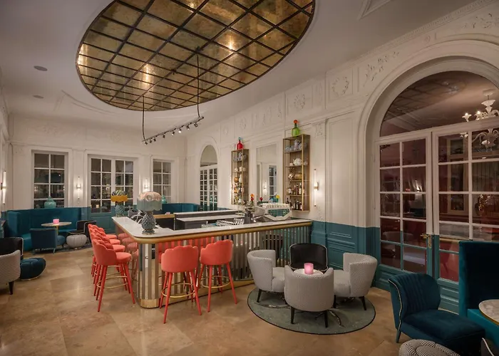 Hotel romantico: Anglo American Hotel Florence, Curio Collection By Hilton