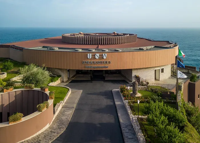 Hotel con piscina: Una Hotels Capotaormina