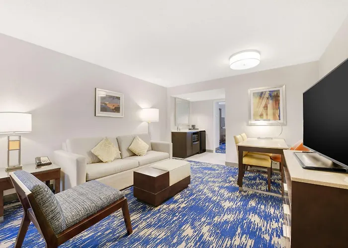 Cheap hotel: Embassy Suites By Hilton Alexandria Old Town