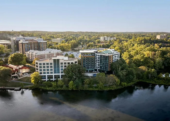 Merriweather Lakehouse Hotel, Autograph Collection